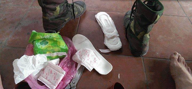 Sử dụng băng vệ sinh để lót giày, các anh bộ đội Việt Nam làm cộng đồng mạng thế giới thán phục vì thông minh sáng tạo - Ảnh 2.