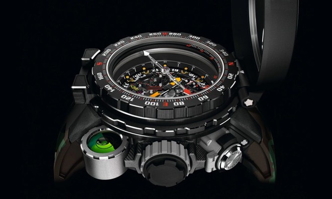 Đây là chiếc đồng hồ nồi đồng cối đá có giá triệu đô được chính ngôi sao hành động Sylvester Stallone thiết kế - Ảnh 3.