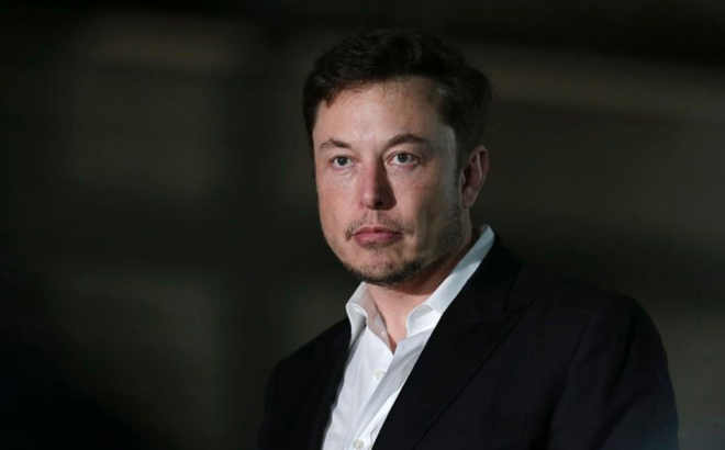 Elon Musk đứng lên xin lỗi vì bất lịch sự, cổ phiếu Tesla ngay lập tức tăng vọt - Ảnh 1.