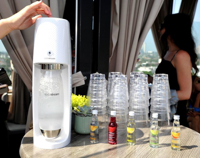 PepsiCo mua lại SodaStream, hãng sản xuất máy biến nước lọc thành nước có gas với giá trị 3,2 tỷ USD tiền mặt - Ảnh 2.