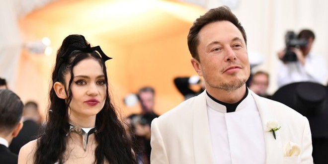 Elon Musk bất ngờ bỏ theo dõi bạn gái trên Twitter và Instagram - Ảnh 1.