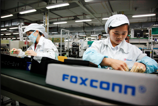 Các nhà sản xuất iPhone và laptop đang chuẩn bị sẵn sàng cho cuộc chiến thương mại Mỹ - Trung - Ảnh 4.