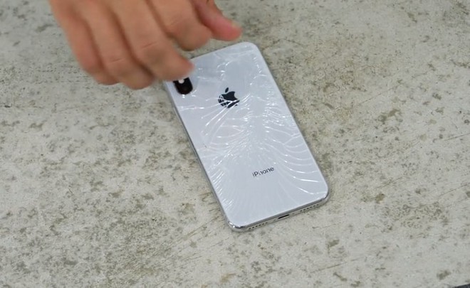 Thử thách thả rơi Galaxy Note9 và iPhone X: Cả hai đều dùng kính nhưng bên nào bền hơn? - Ảnh 5.