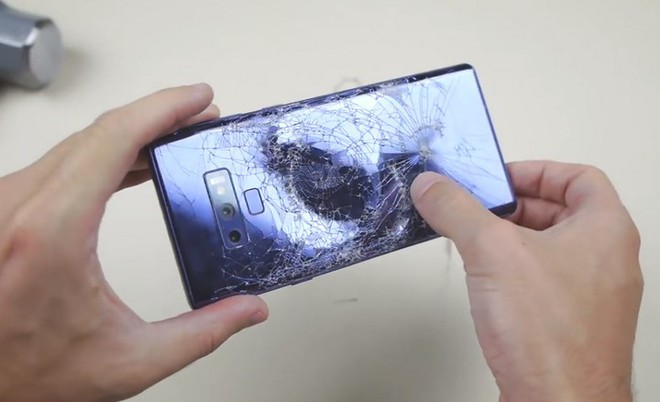 Xem màn tra tấn Galaxy Note9 rùng rợn bằng dao và búa, bất ngờ nhất lại nằm ở viên pin - Ảnh 6.