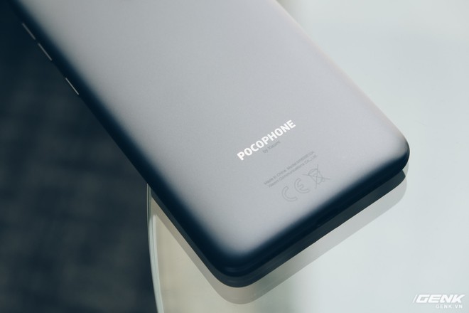 Trên tay Pocophone F1 chính hãng: 7.99 triệu có Snapdragon 845, pin 4000mAh, tai thỏ, camera kép - Ảnh 8.