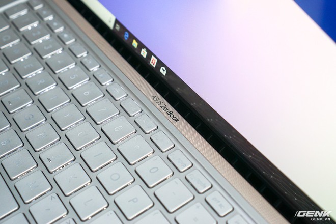 [IFA 2018] Cận cảnh loạt laptop Asus ZenBook mới với viền màn hình siêu mỏng, numpad tích hợp trong bàn rê chuột - Ảnh 16.