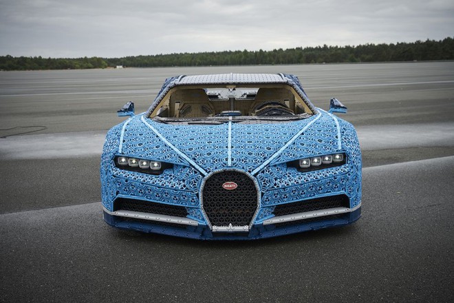 Lego dùng hơn 1 triệu mảnh ghép làm siêu xe Bugatti Chiron, lái được nhưng tốc độ chỉ bằng 1/21 xe thật - Ảnh 10.