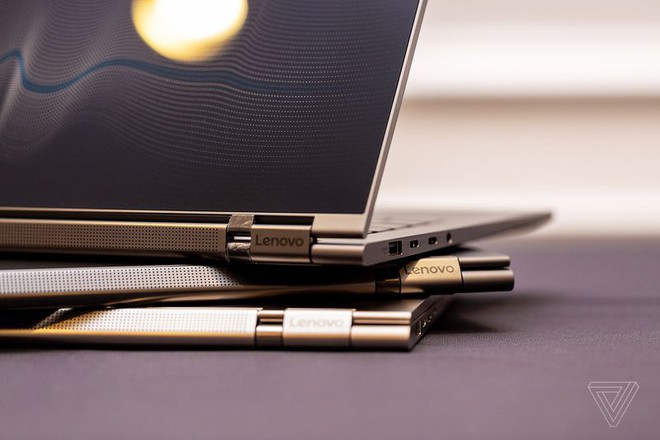 [IFA 2018] Laptop flagship mới của Lenovo Yoga C930 có cả dải loa và bút cảm ứng ở bản lề xoay 360 độ - Ảnh 6.