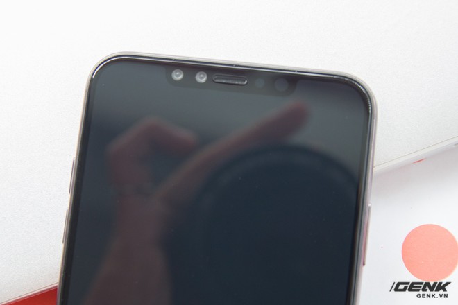 Trên tay mô hình iPhone X Plus đầu tiên tại VN và so sánh với iPhone X - Ảnh 10. Trên tay mô hình iPhone X Plus đầu tiên tại VN và so sánh với iPhone X - Ảnh 10.