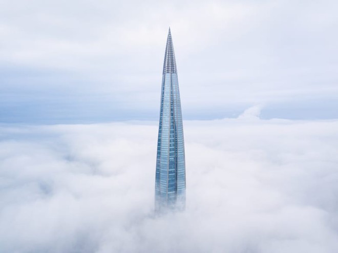 Choáng ngợp trước vẻ đẹp lừng lẫy của Lakhta - tòa tháp 462 mét cao nhất Châu Âu - Ảnh 5.
