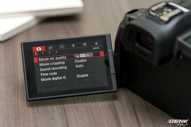 Trên tay máy ảnh Canon EOS R tại Việt Nam: Cuộc chiến không gương lật chính thức bắt đầu - Ảnh 12.