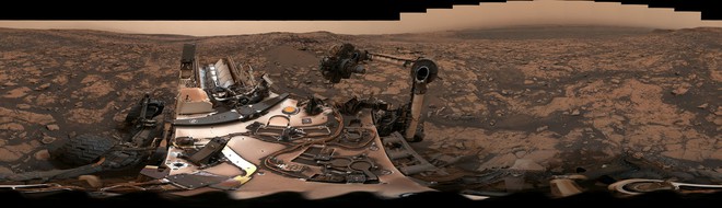 Cùng xem ảnh chụp...selfie choáng ngợp của tàu thăm dò Curiosity ngay trên Sao Hỏa - Ảnh 1.