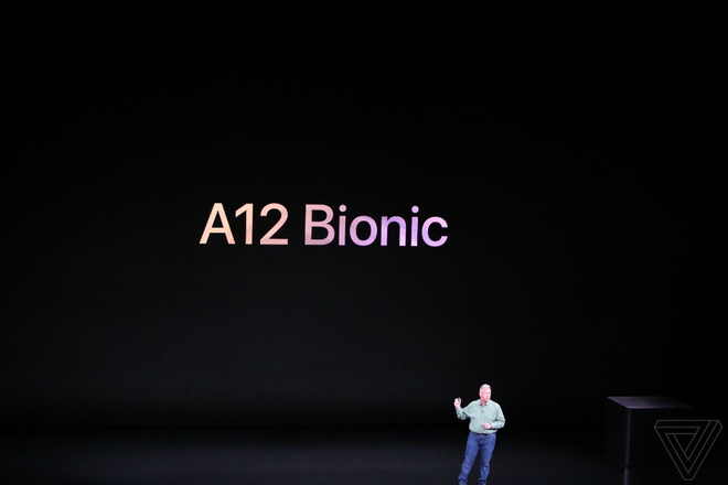 Apple tự tin gọi A12 Bionic là con chip thông minh và mạnh mẽ nhất từng có trên một chiếc smartphone - Ảnh 1.
