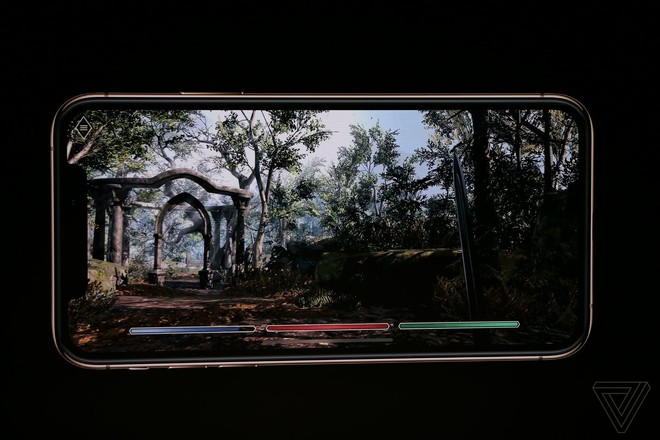 iPhone XS Max dùng The Elder Scrolls để khai chiến với Fornite trên Galaxy Note9 - Ảnh 4.