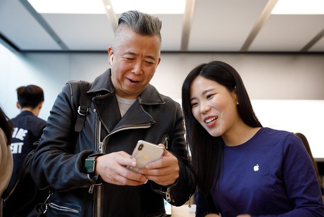 Chiếc iPhone 1000 USD đã biến Apple thành một thương hiệu xa xỉ, và có thể làm mất một phần lớn khách hàng - Ảnh 3.