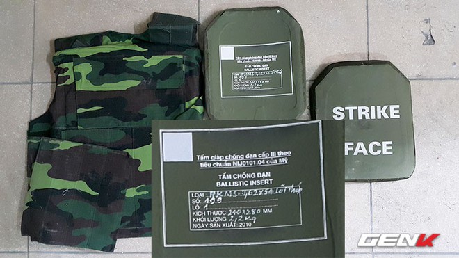 Cận cảnh áo giáp chống đạn Made in Việt Nam: đạt cấp III theo tiêu chuẩn Mỹ, chống đạn AK-47 ở khoảng cách 15m. - Ảnh 2.