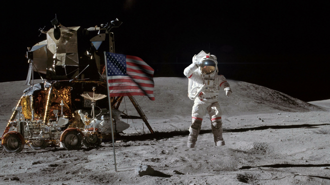 Vừa ra mắt, bộ phim tiểu sử Neil Armstrong hứng gạch vì thiếu cảnh cắm cờ - Ảnh 3.