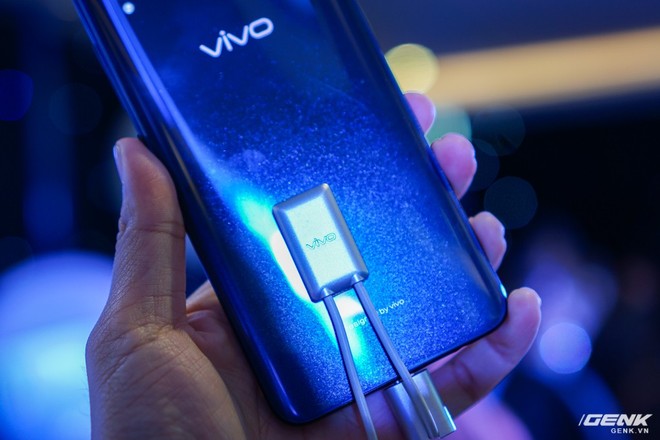 Cận cảnh bộ đôi V11 và V11i: smartphone tầm trung đầu tiên của Vivo tích hợp cảm biến vân tay dưới màn hình - Ảnh 5.