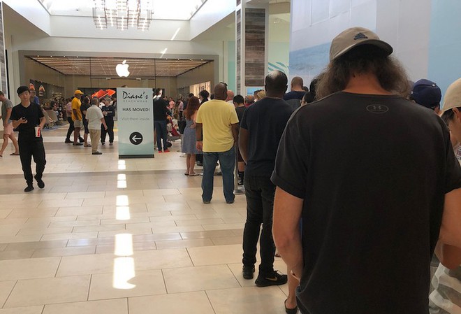 Chuyện ít ai biết: Apple Store gặp lỗi hệ thống trong ngày mở bán, khách hàng đặt trước được khuyên hủy đơn hàng - Ảnh 2.