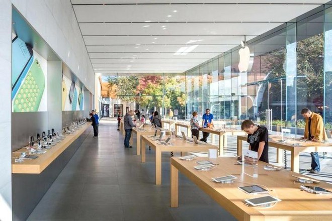 Apple Store tại Mỹ bị cướp trắng trợn tới hai lần chỉ trong chưa đầy 12 tiếng, tổn thất hơn 100 ngàn USD - Ảnh 2.