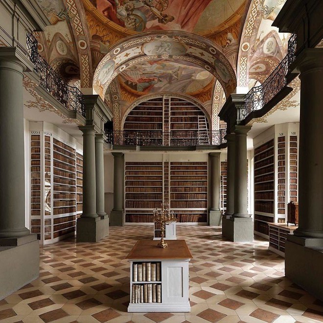 Nhiếp ảnh gia người Ý thực hiện cuộc hành trình đi tìm thư viện đẹp nhất thế giới, và đây là những gì anh ấy ghi lại được - Ảnh 16.