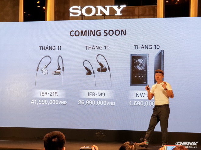 Cận cảnh tai nghe chống ồn WH-1000XM3 vừa ra mắt của Sony: tự động điều chỉnh mức chống ồn và cường độ âm thanh xung quanh, sạc nhanh 10 phút cho 5 giờ nghe, giá 8,49 triệu đồng - Ảnh 12.