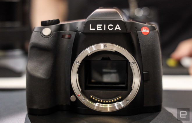 Cận cảnh Leica S3: máy ảnh cảm biến Medium Format 64MP, quay phim 4K, giá không dưới 20.000 USD - Ảnh 2.