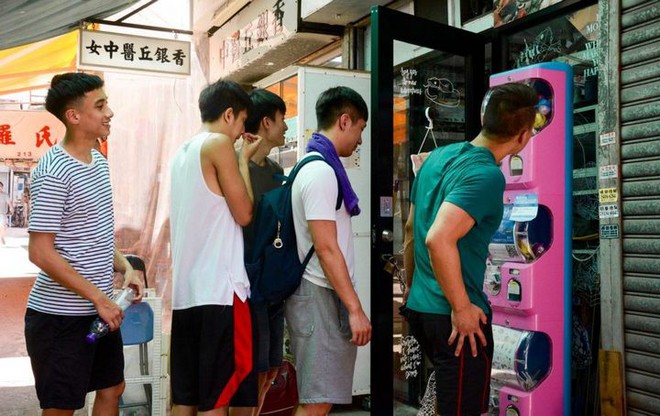Tại Hồng Kông có hẳn một cỗ máy bán hàng thần kỳ, chuyên giúp FA tìm cuộc hẹn với người ấy - Ảnh 1.