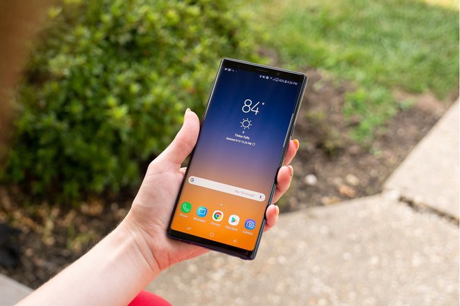 Cuối tháng này, chủ nhân của Galaxy Note 9 sẽ không còn phải khổ sở vì triệu hồi nhầm Bixby nữa - Ảnh 1.