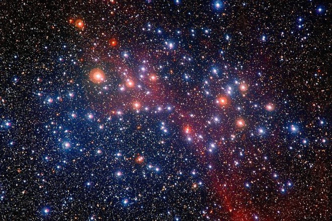 Những vệt sáng xoáy này có thể là dấu vết của một Vũ trụ đã chết, tồn tại trước Vũ trụ mà ta đang biết - Ảnh 1.