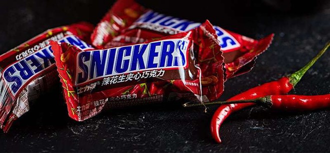 Công ty bánh kẹo tỷ đô vừa ra mắt loại Snickers cay tê mồm tại Trung Quốc - Ảnh 1.