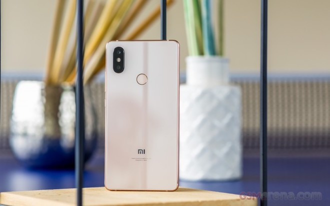 Lộ thông số kỹ thuật phiên bản thứ 4 của Xiaomi Mi 8 - Ảnh 1.