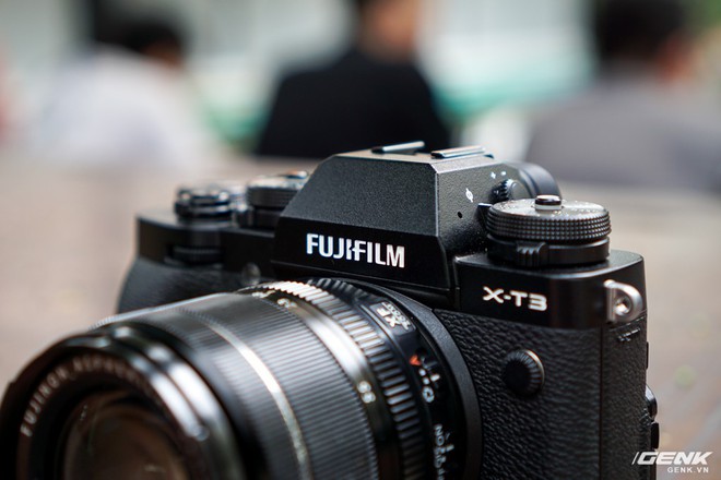 Trên tay Quái vật tí hon Fujifilm X-T3 vừa ra mắt được 1 ngày - Ảnh 1.