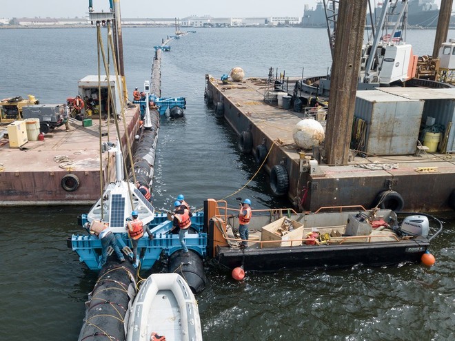 Hệ thống đầu tiên của dự án dọn rác biển The Ocean Cleanup đã chính thức ra khơi, đây là những hình ảnh về nó - Ảnh 8.