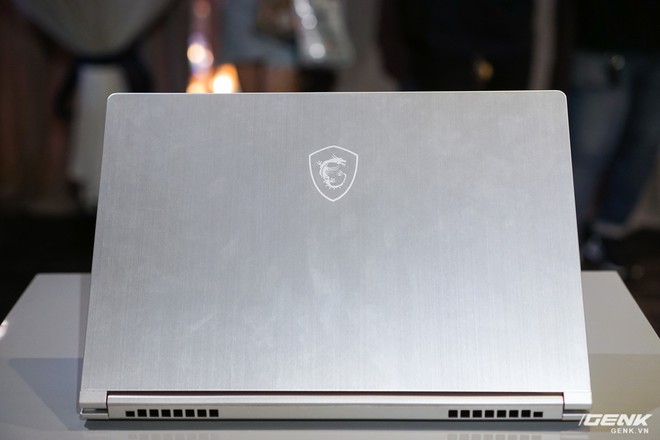 Cận cảnh laptop mỏng nhẹ Prestige PS42 đến từ MSI: chỉ 1,19 kg, pin 10 giờ, giá gần 21 triệu đồng - Ảnh 6.