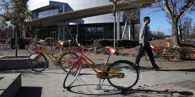 Google đã thuê thêm 30 nhân viên chỉ để ngăn người dân địa phương trộm cắp xe đạp của công ty - Ảnh 1.