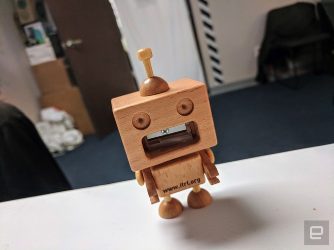 [CES 2018] Robot này có khả năng chơi xếp chữ cực giỏi, chiến thắng cả con người - Ảnh 4.