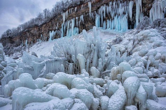 [Ảnh] Khung cảnh thác Niagara đóng băng trong đợt rét kỷ lục của nước Mỹ - Ảnh 10.