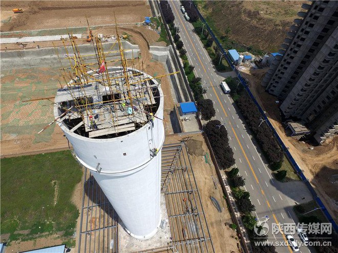 Trung Quốc xây tháp lọc khí ô nhiễm lớn nhất thế giới tại Tây An - Ảnh 3.