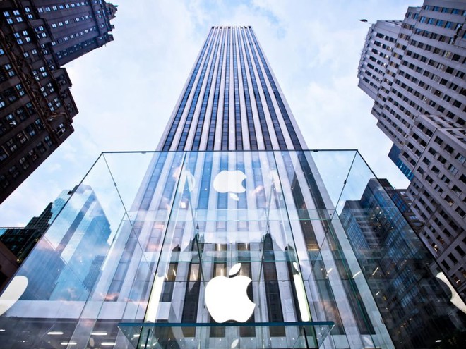 Apple tuyên bố sẽ đóng góp cho nền kinh tế Mỹ 350 tỷ USD trong 5 năm tới, tạo ra 20.000 việc làm - Ảnh 1.