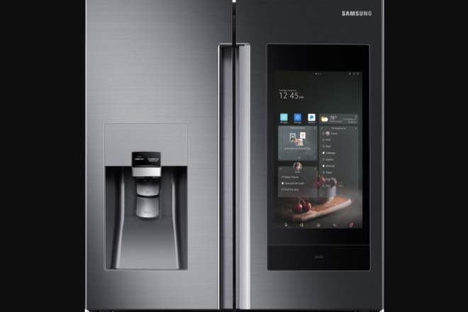 [CES 2018] Samsung giới thiệu mẫu tủ lạnh thông minh tích hợp loa AKG và trợ lý ảo Bixby - Ảnh 1.