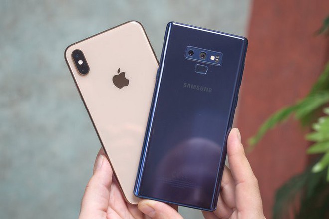 Q3/2018: Apple và Samsung dẫn đầu phân khúc smartphone cao cấp, Apple thống trị phân khúc giá trên 800 USD - Ảnh 1.