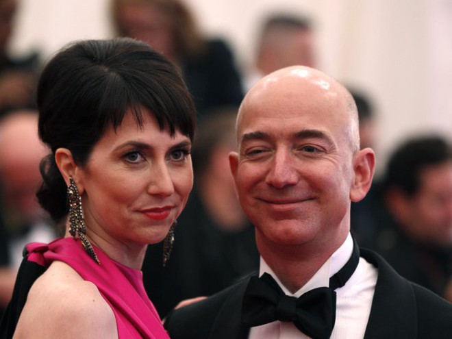 Đằng sau cuộc tình rửa bát cho vợ 25 năm vẫn ly hôn của tỷ phú giàu nhất thế giới Jeff Bezos - Ảnh 5.