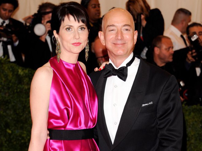 Đằng sau cuộc tình rửa bát cho vợ 25 năm vẫn ly hôn của tỷ phú giàu nhất thế giới Jeff Bezos - Ảnh 8.