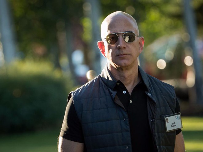 Đằng sau cuộc tình rửa bát cho vợ 25 năm vẫn ly hôn của tỷ phú giàu nhất thế giới Jeff Bezos - Ảnh 16.