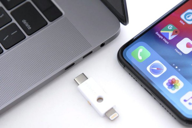 Sắp có khóa bảo mật vật lý, công cụ xác thực hai lớp tiện lợi cho iPhone, laptop và smartphone Android dùng cổng USB-C - Ảnh 1.