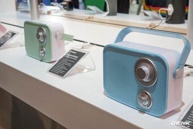 [CES 2019] Ngắm nhìn chiếc loa không dây kiêm đài radio giả cổ đến từ Polaroid - Ảnh 3.