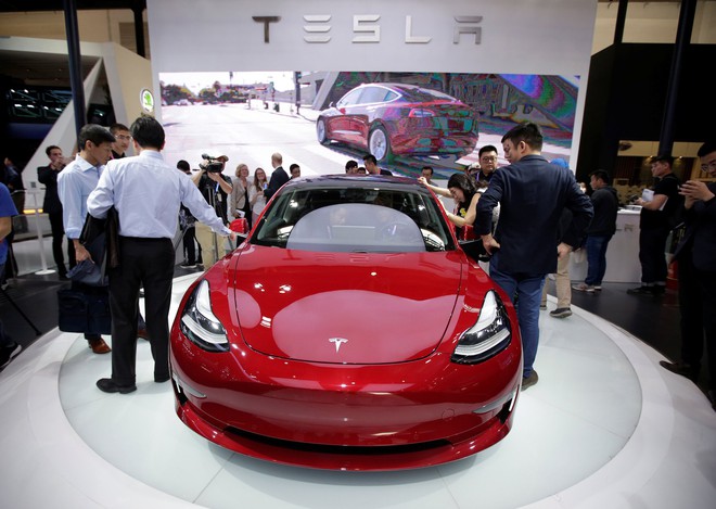 Tesla sẽ tặng một chiếc Model 3 cho ai hack được chiếc xe này - Ảnh 2.