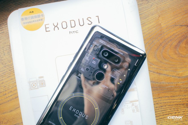 Trên tay HTC Exodus 1: Smartphone chuyên tiền mã hóa với thiết kế mặt lưng xuyên thấu cực chất, giá 0.15 BTC - Ảnh 7.