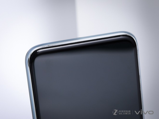 Cận cảnh smartphone không lỗ Vivo APEX 2019: Cổng sạc nam châm, truyền âm thanh qua màn hình, nút bấm cảm ứng lực, RAM 12GB - Ảnh 14.